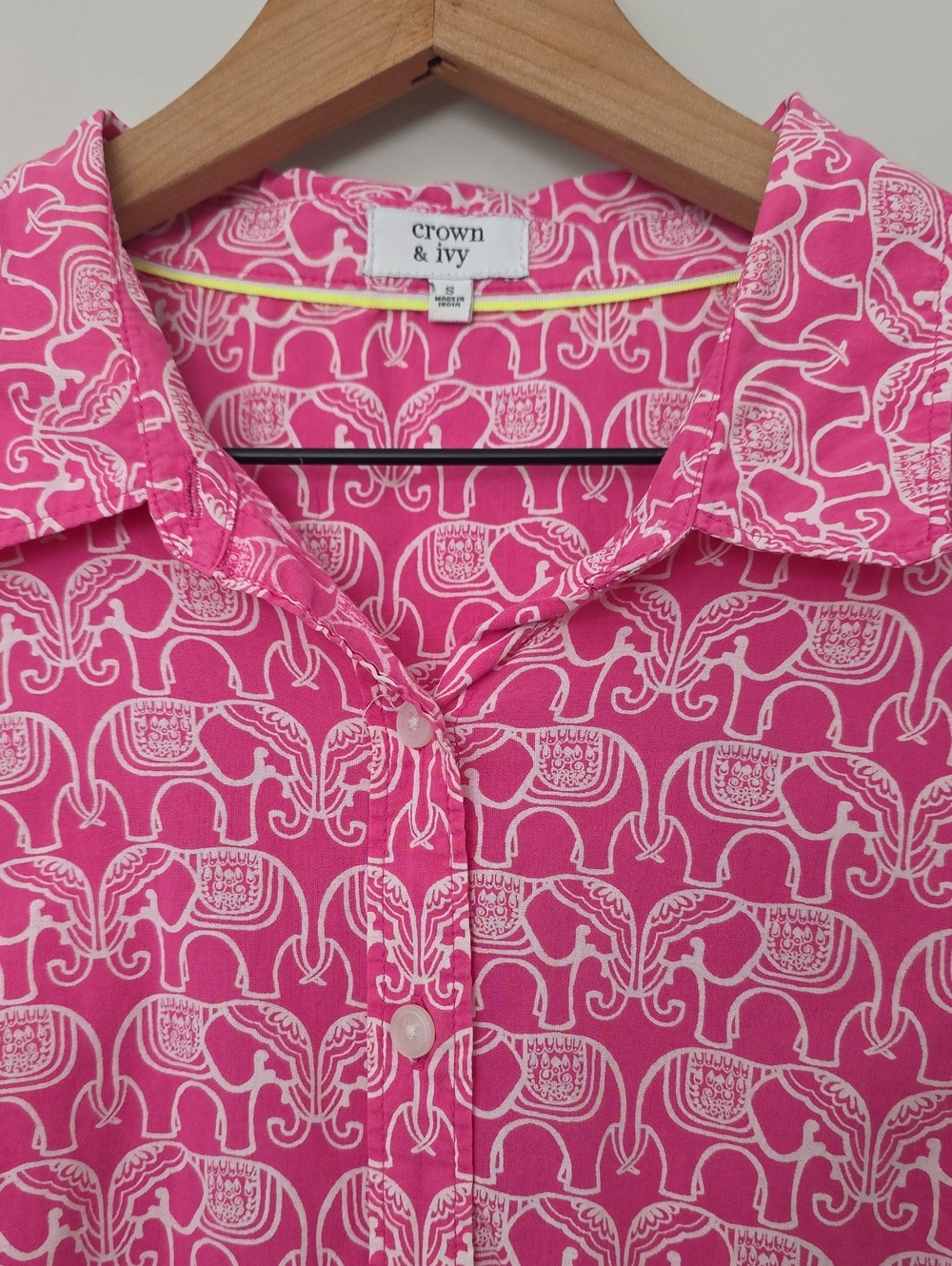 Crown And Ivy Pink Elephant Print Button Down Top - Picture 2 of 5